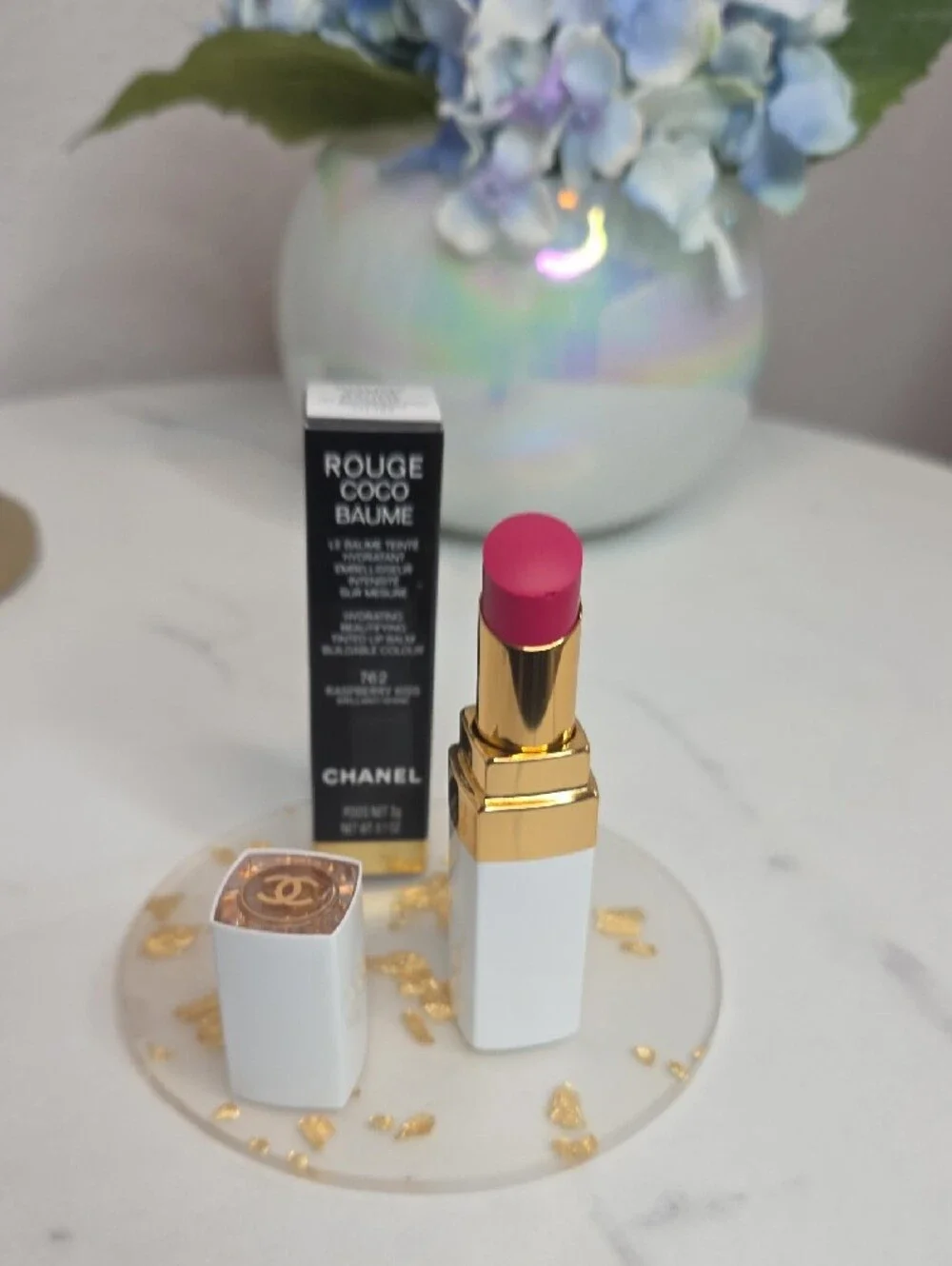 CHANEL Rouge Coco Baume Tinted Lip Balm — Raspberry Kiss (762)